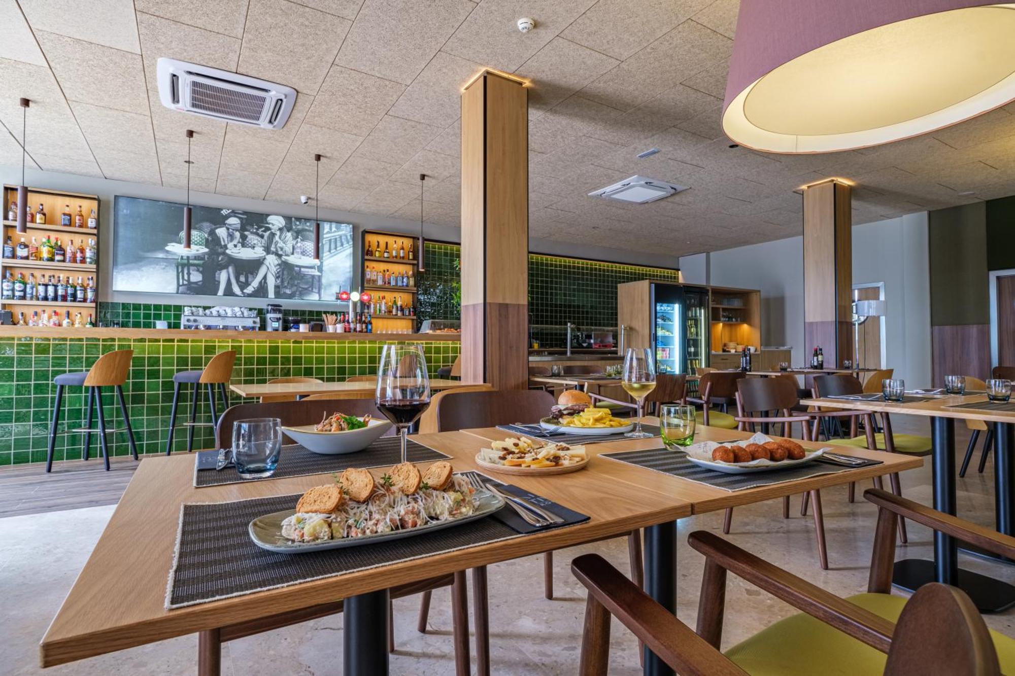 Apartamentos Estival Park La Pineda Eksteriør bilde